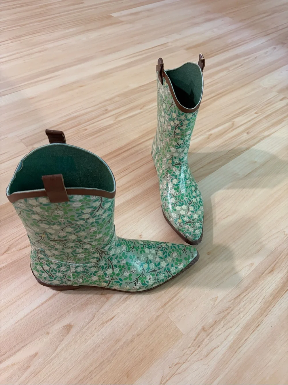 Tamara Henriques - Green Floral Western Rain Boots